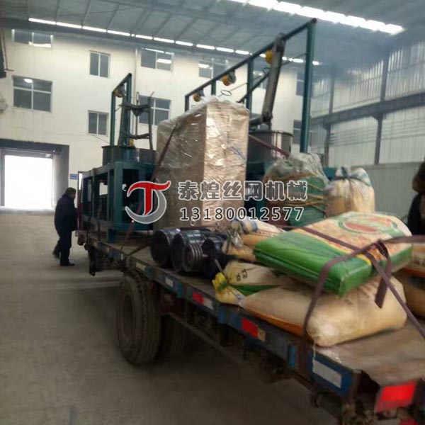 連罐滑輪拔絲機(jī)裝車發(fā)貨 - 安徽銅陵史先生